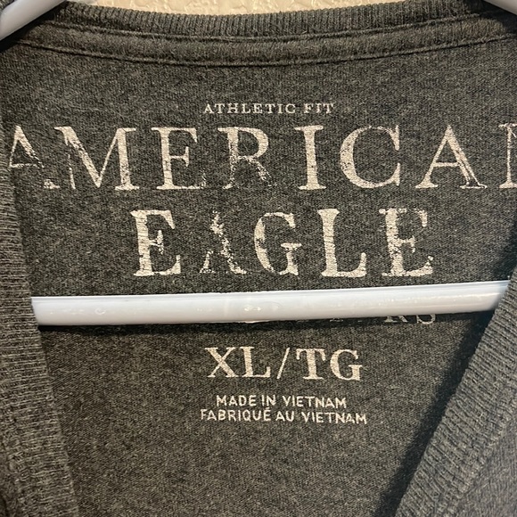 American Eagle gray shirt good condition - Picture 3 of 3